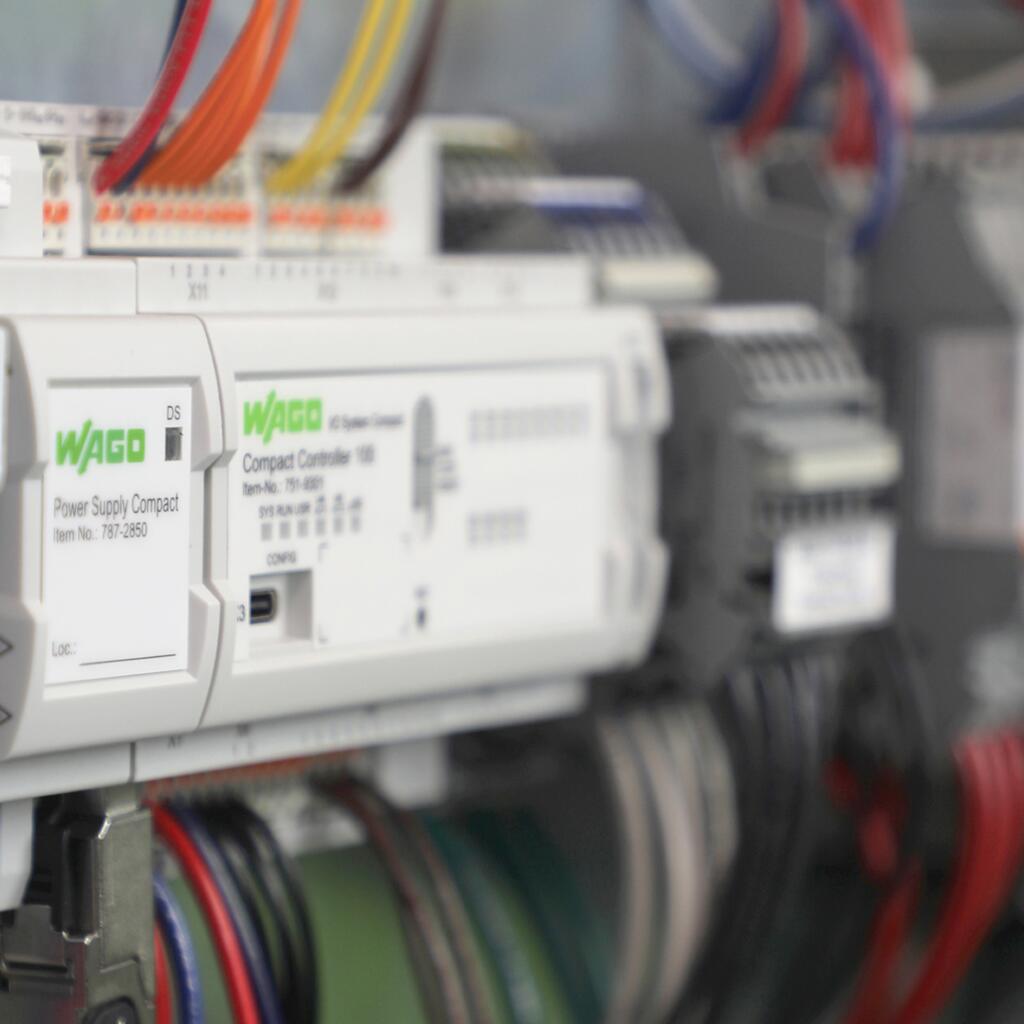 Compact Controller 100 (CC100) — serie 751-9xxx